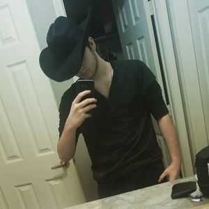 Meet your Posher, Gage